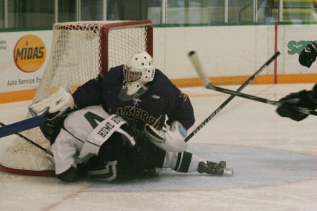 Leafs snap winless slide with 3-2 victory over Penticton Lakers