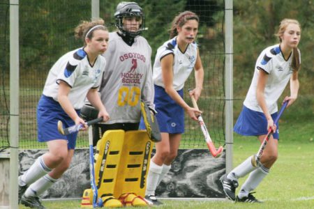 Royals shutout Bombers to advance to Fieldhockey provincials