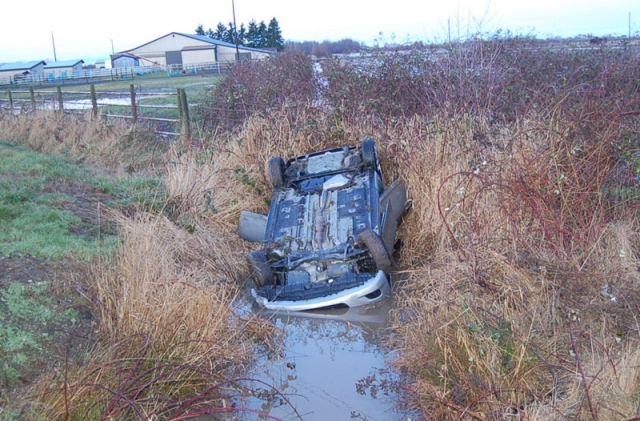 Off-Duty RCMP officer saves two-year-old from submerged vehicle