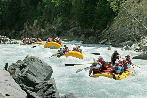 Rafter dies on Kicking Horse River Saturday