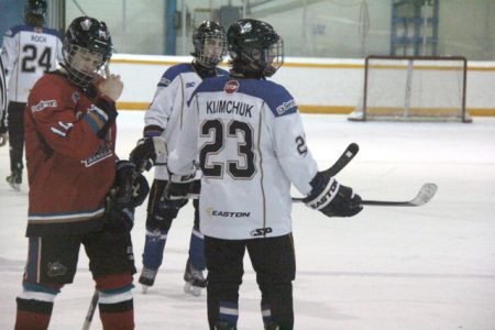 Ice shock league-leading Cariboo Cougars