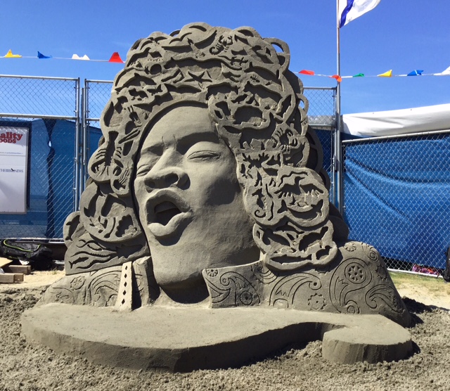 Winlaw artist claims Parksville International sand sculpture title