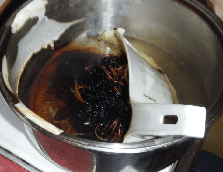 Burnt pot sounds smoke alarm at Ward Street apartment