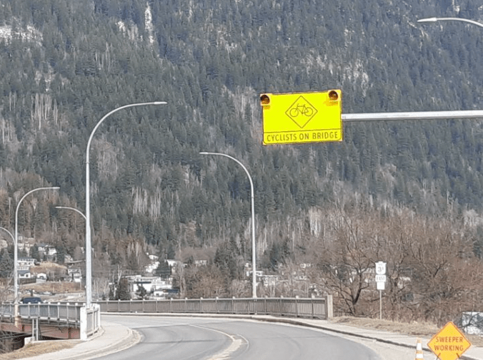 Cyclist-activated warning sign to increase safety on B.O.B. says MOTI